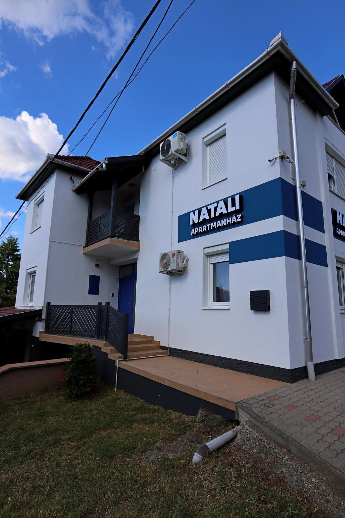 Natali Apartmanhaz Eger Buitenkant foto