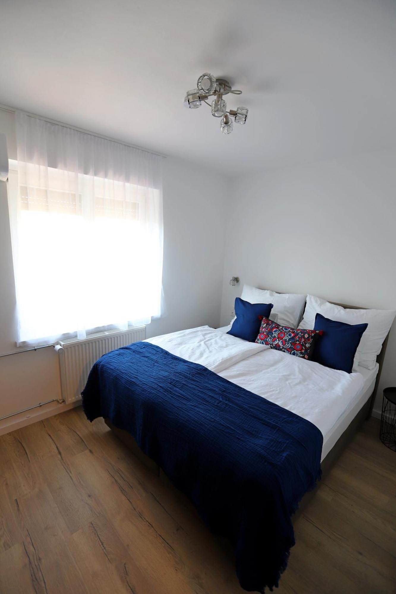 Natali Apartmanhaz Eger Buitenkant foto