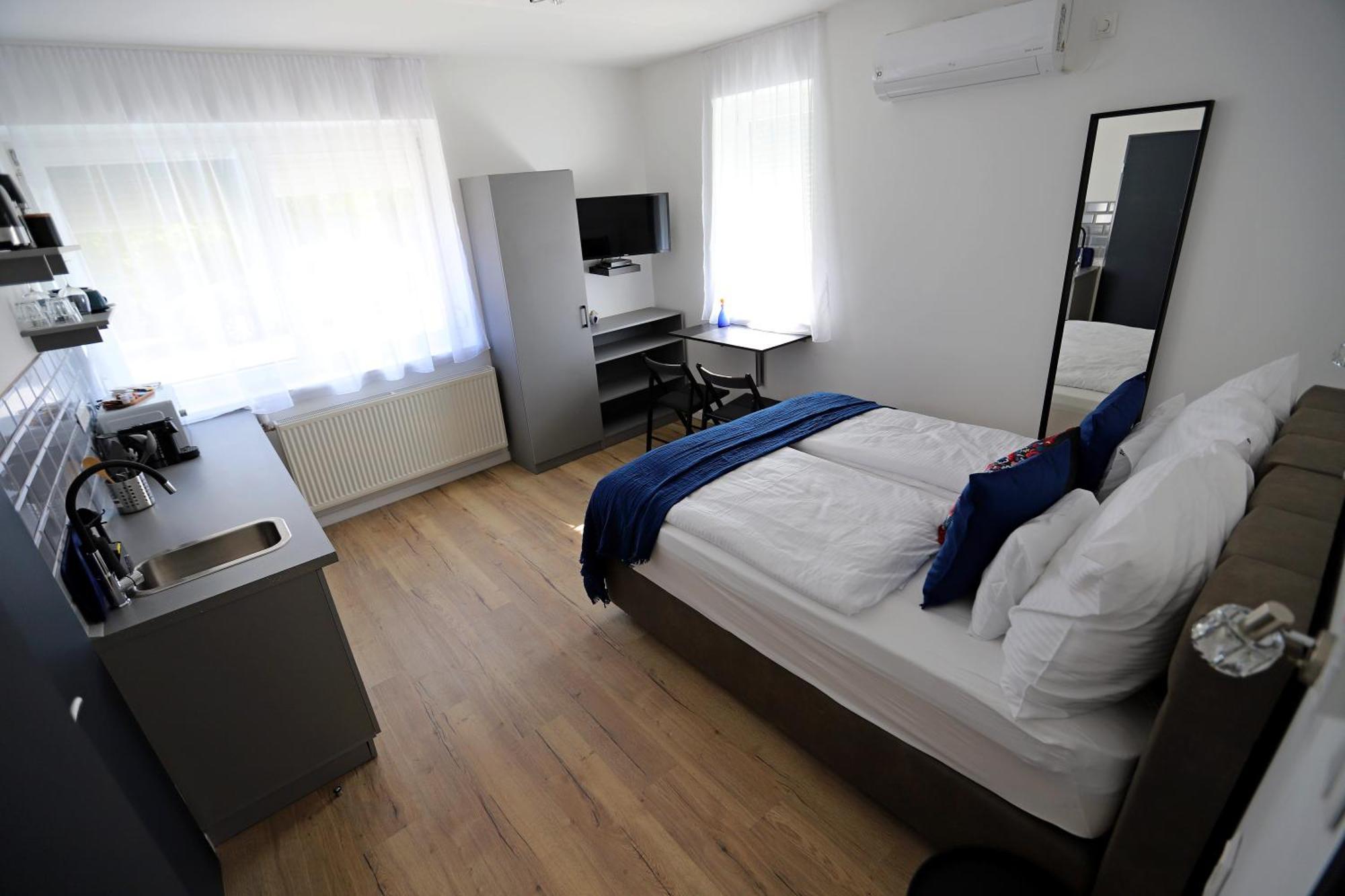 Natali Apartmanhaz Eger Buitenkant foto