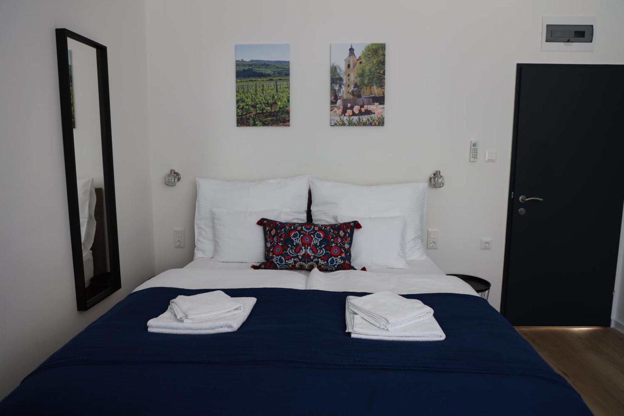Natali Apartmanhaz Eger Buitenkant foto
