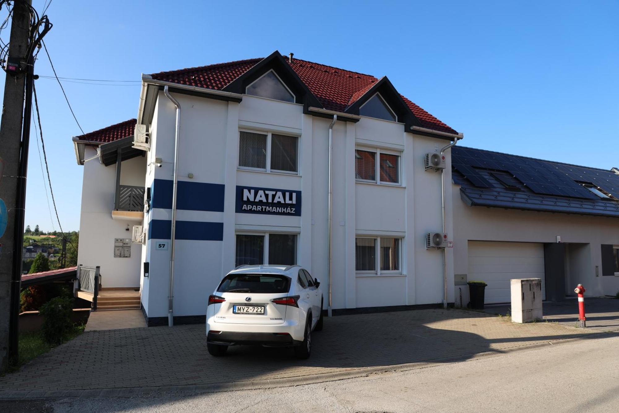 Natali Apartmanhaz Eger Buitenkant foto